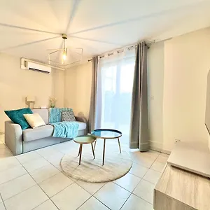 ravissant-t2-avec-terrasse-et-parking-prive.hotels-rhonealpes.com/