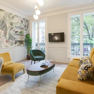 stylish-2bd-house-in-central-by-guestready-apartment.fr-paris.fr/